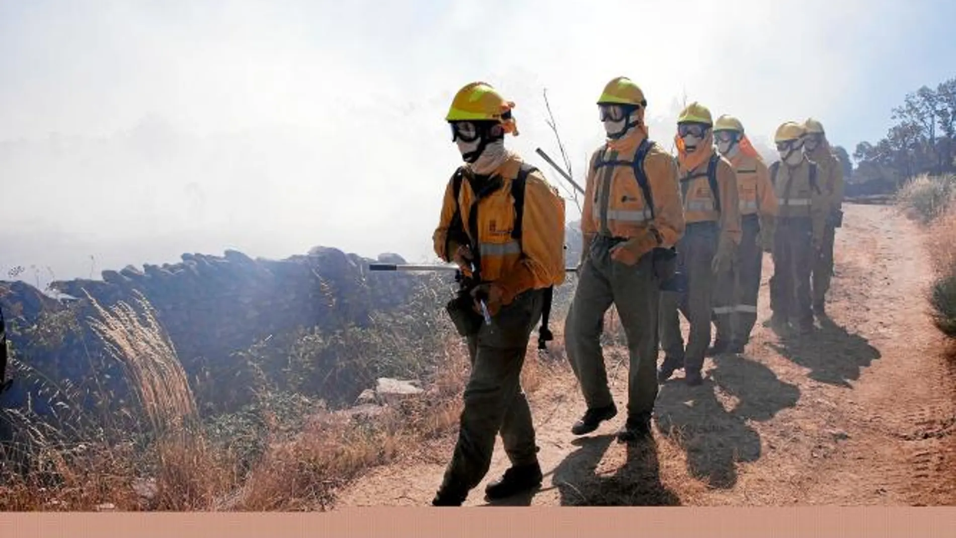 Un operativo trabaja en un incendio ocurrido el pasado año en la provincia de Salamanca