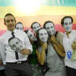 «Es Alberto Santander hazme una foto con él»
