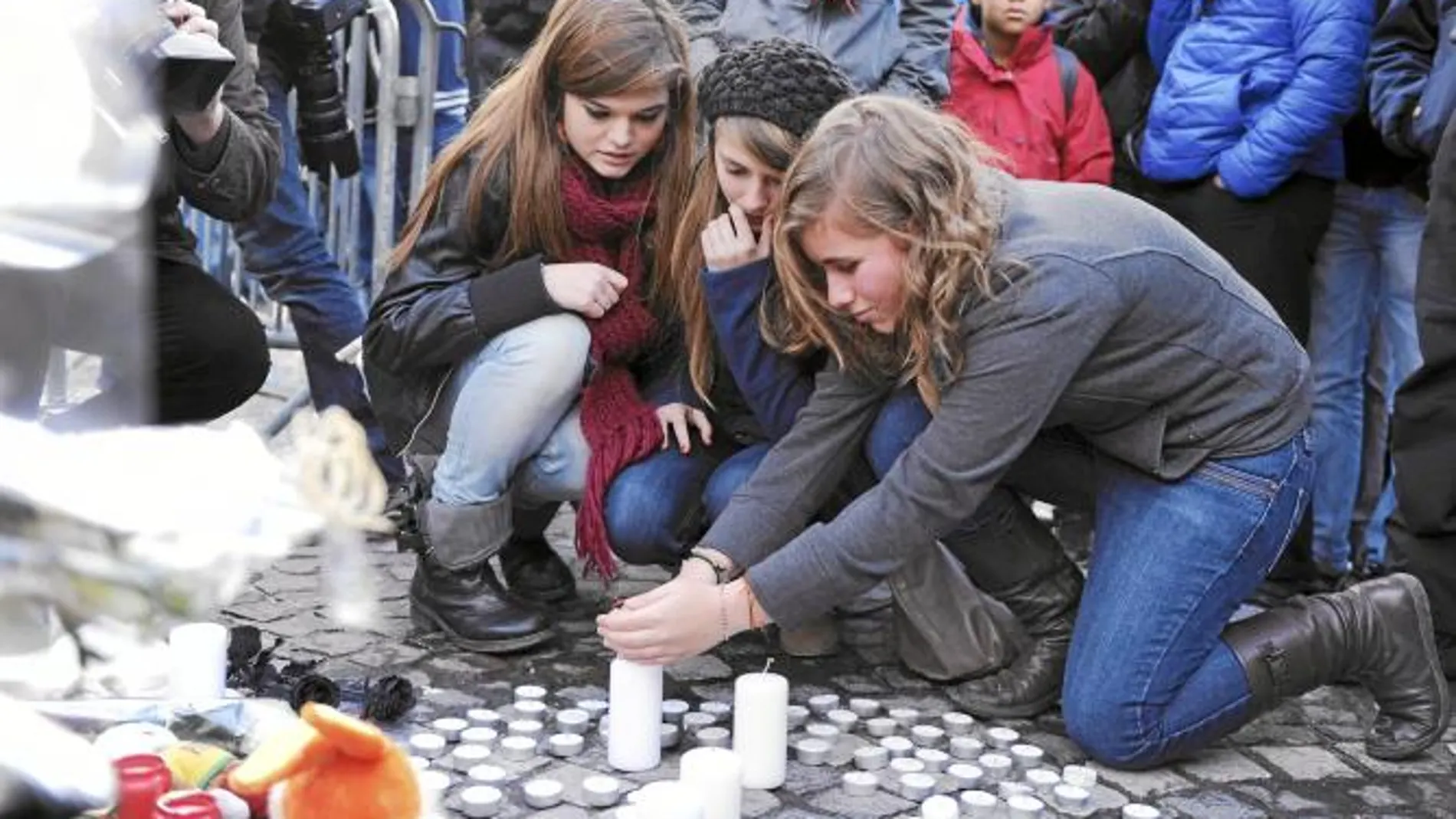 La sociedad belga se levantó ayer conmocionada tras una de las jornadas más sangrientas que recuerda