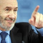 El vicepresidente primero, Alfredo Pérez Rubalcaba, no ocultó ayer su preocupación por el conjunto de la deuda de España