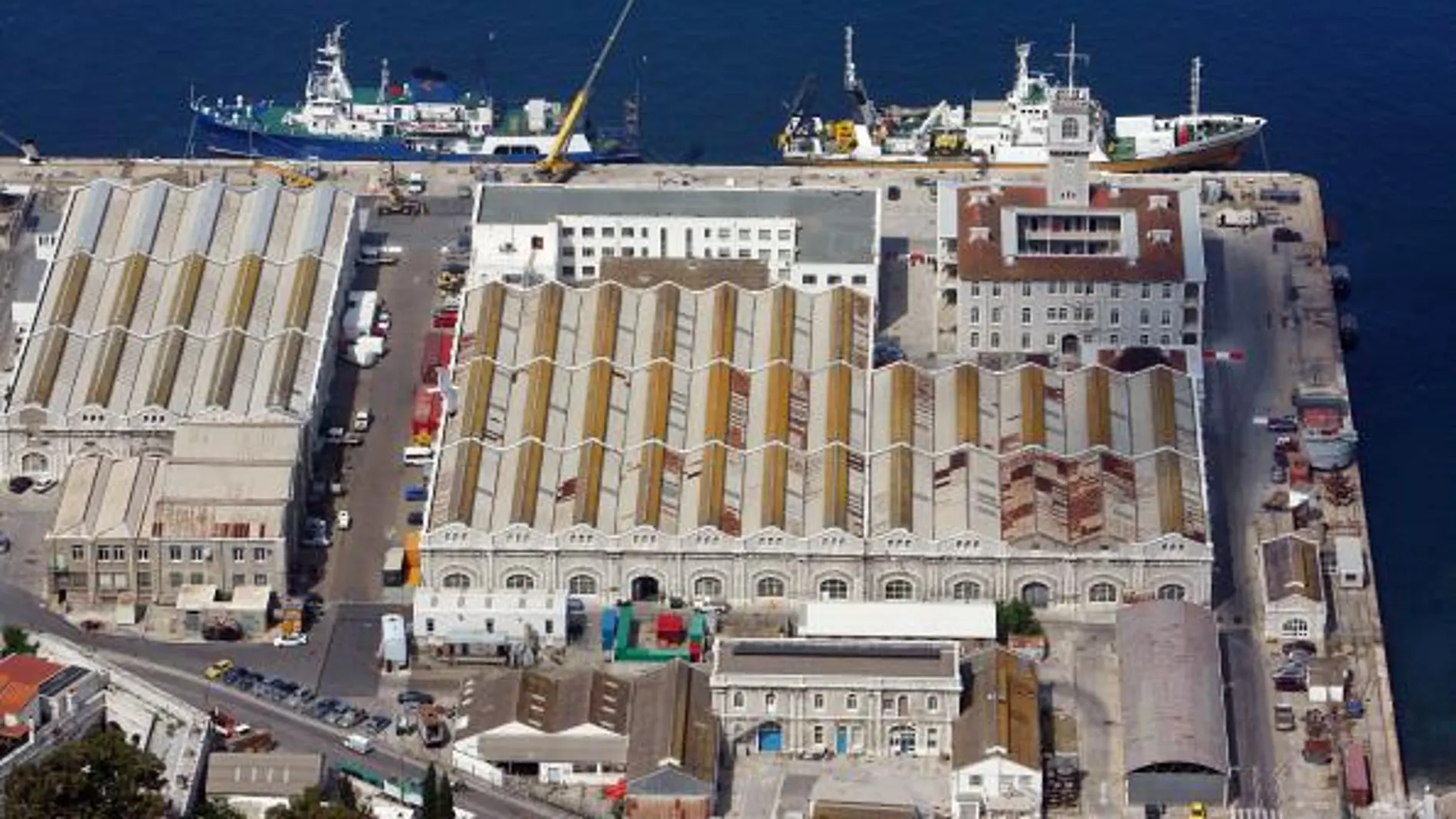 Gibraltar denunciado en la UE por explosiones submarinas de material militar caducado