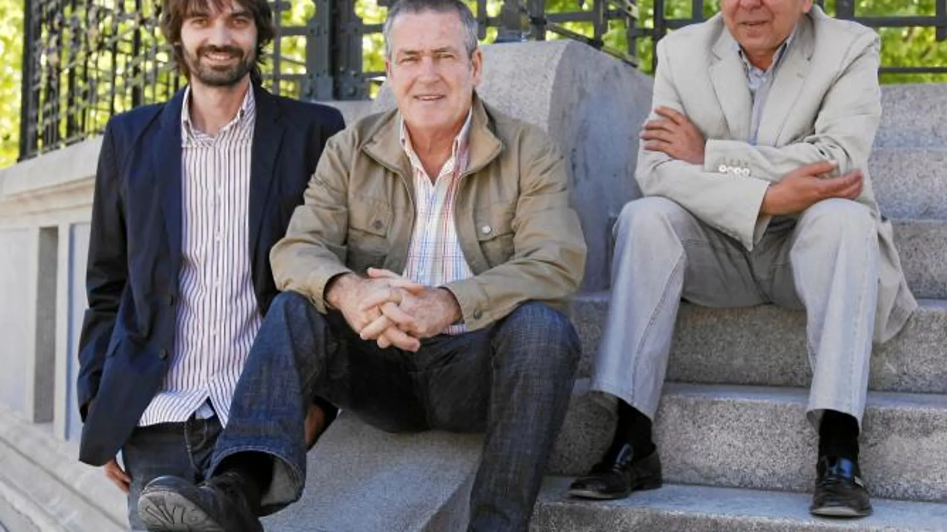 De izquierda a derecha, Jorge Martínez Peñaranda, Manuel Pérez y Julián Pastor, tres de los socialistas que han mostrado su interés por concurrir a las primarias del PSOE.