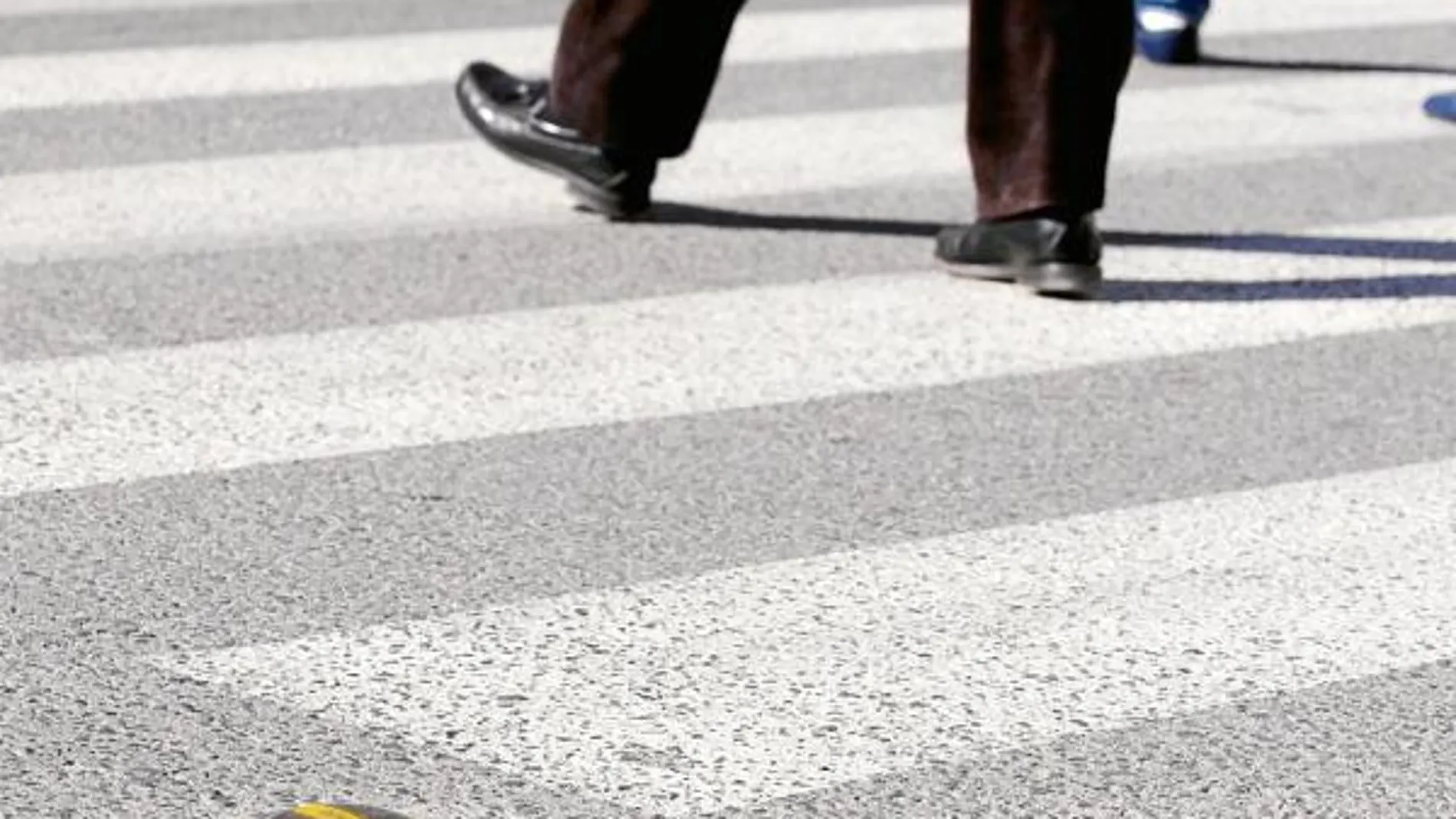 CARTAGENA- Las concejalías de Infraestructuras y de Seguridad Ciudadana del Ayuntamiento de Cartagena instalarán LED luminosos en los pasos de cebra para reducir la siniestralidad. Con esos objetivos se han instalado un total de 157 Leds luminosos en más