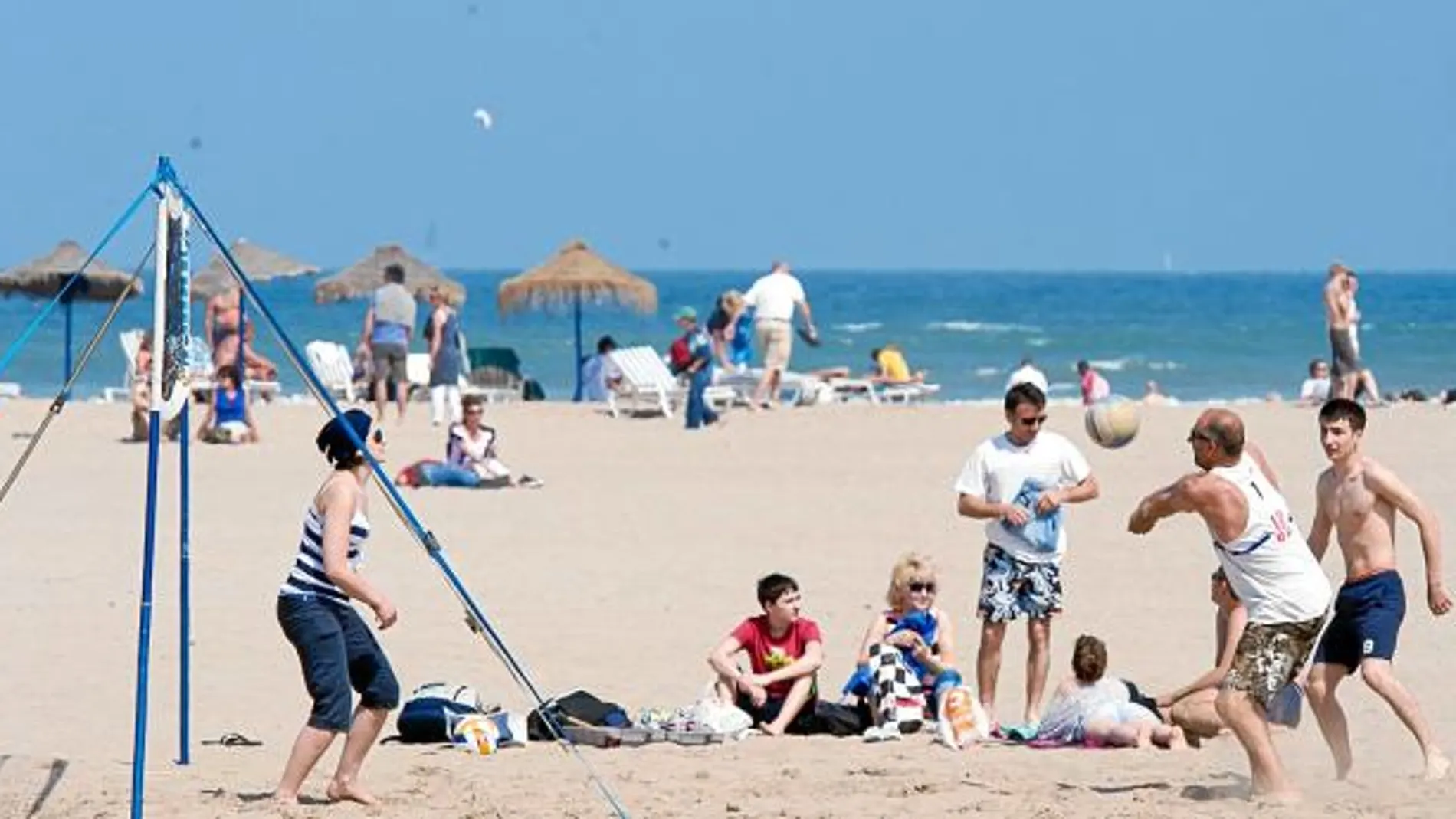 Las playas de Valencia ya recibieron turistas el 1 de mayo