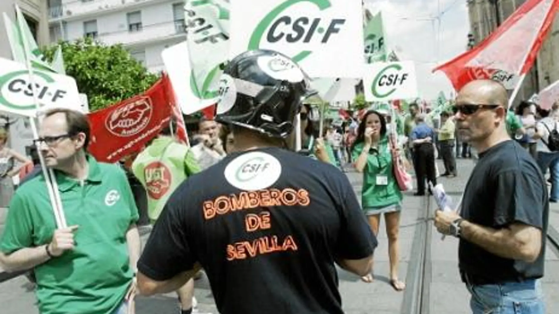 Humor, pese a los recortes salariales