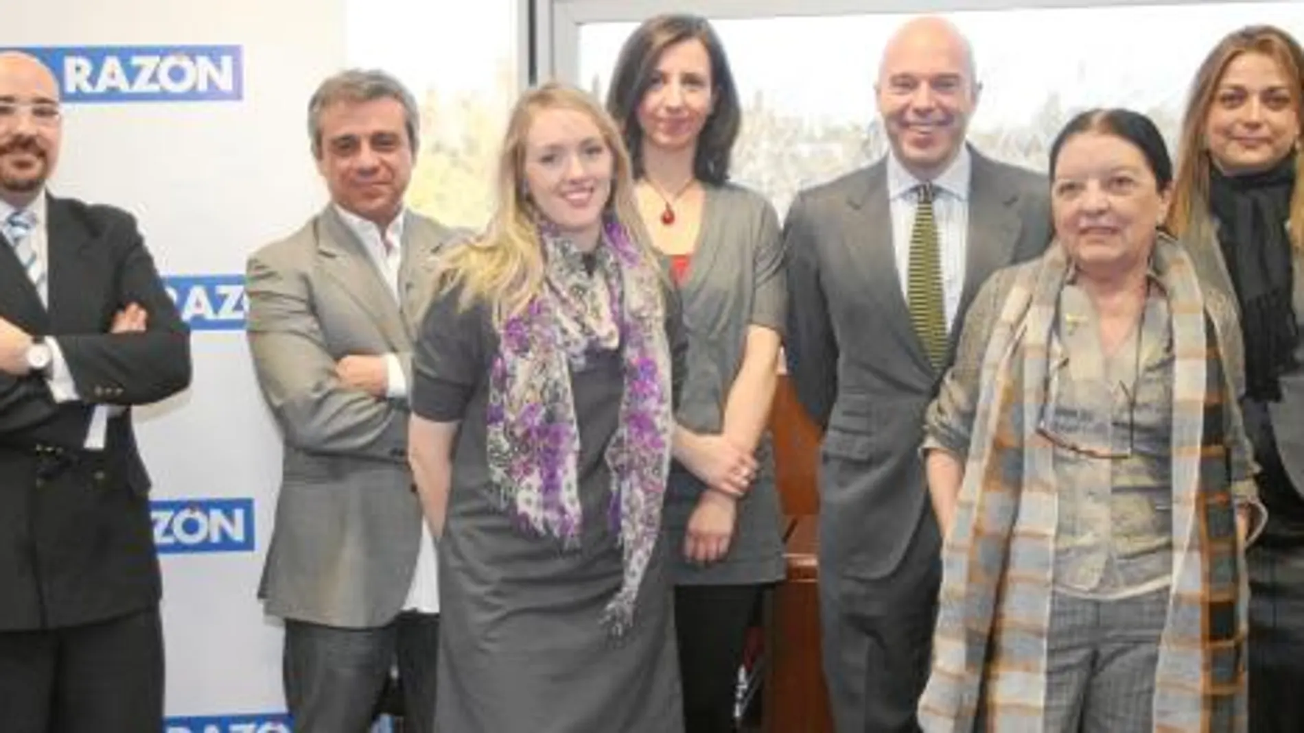De izda. a dcha., Javier Prats, Andrés Navarro, Cathy Flynn, Anna Domingo, Diego Antoñanzas, Leonor Pérez Pita y Mónica Börner, en la Mesa de Análisis y Debate «El Patrocinio en la Moda», organizada por LA RAZÓN