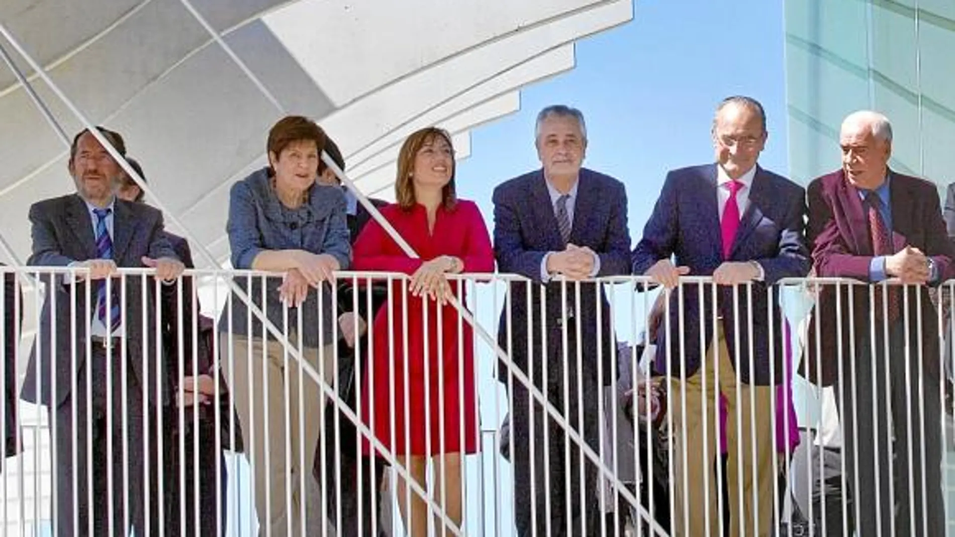 El presidente andaluz estuvo ayer en Málaga en una visita a las obras del Palmeral de las Sorpresas