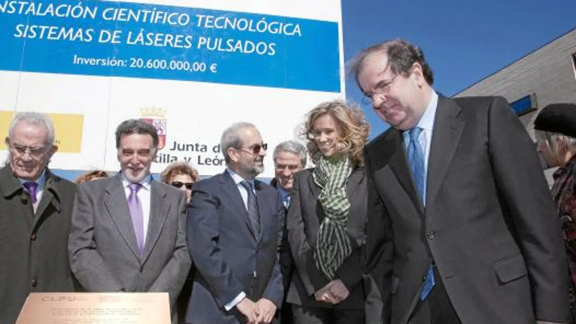 El presidente Juan Vicente Herrera, la ministra Cristina Garmendia, Miguel Alejo, Daniel Hernández y Sánchez Terán
