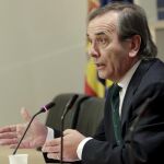 El PSOE propone que los diputados cobre un «paro» de dos meses por cada año trabajado