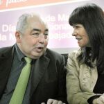 Manuel Pastrana, ayer con la consejera de Igualdad, Micaela Navarro