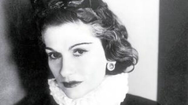 Tras la liberación de Francia, Coco Chanel fue detenida. Walter Schellenberg murió en 1952