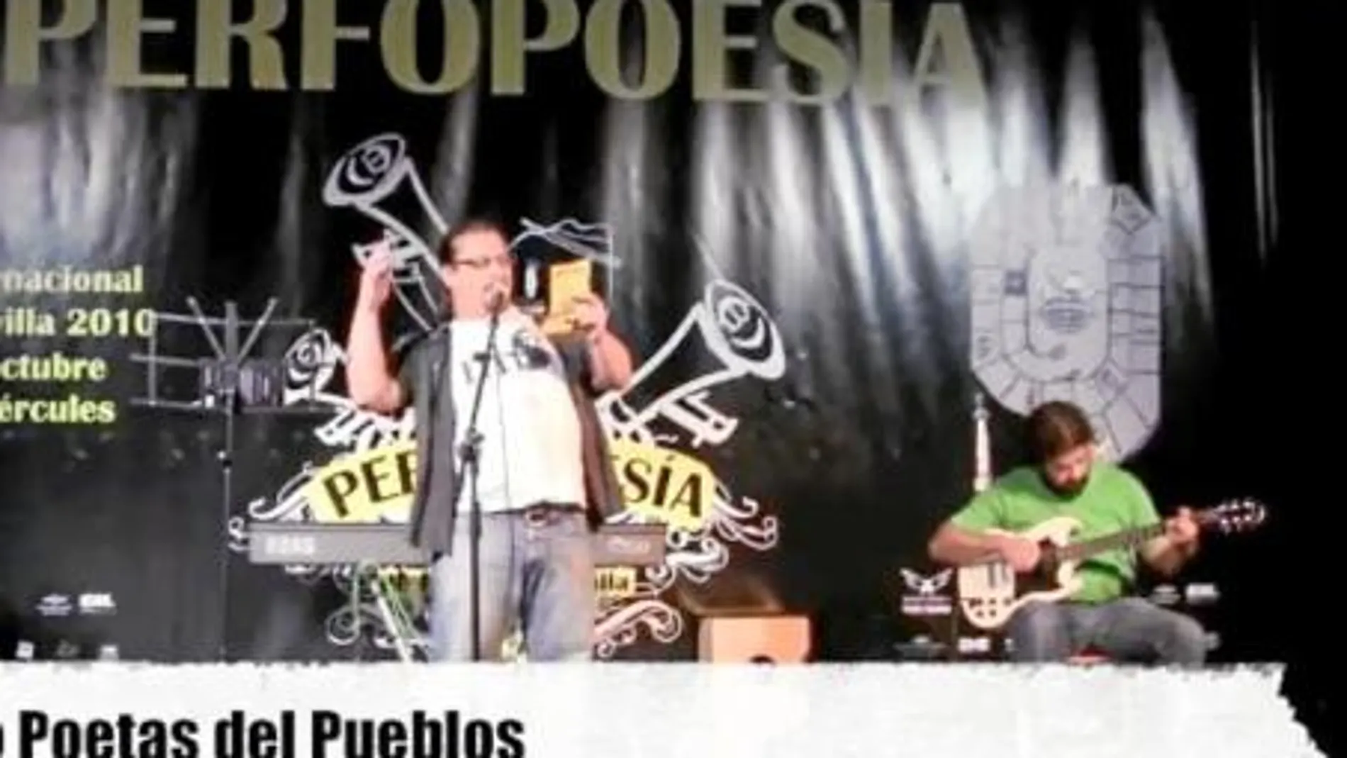 Pedro Miño, director de Juventud, en un momento de su actuación con Los Poetas del Pueblo, «esporádica», según sus compañeros de IU