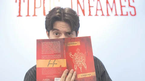 Andrés Neuman: «La vida es puro humor negro»