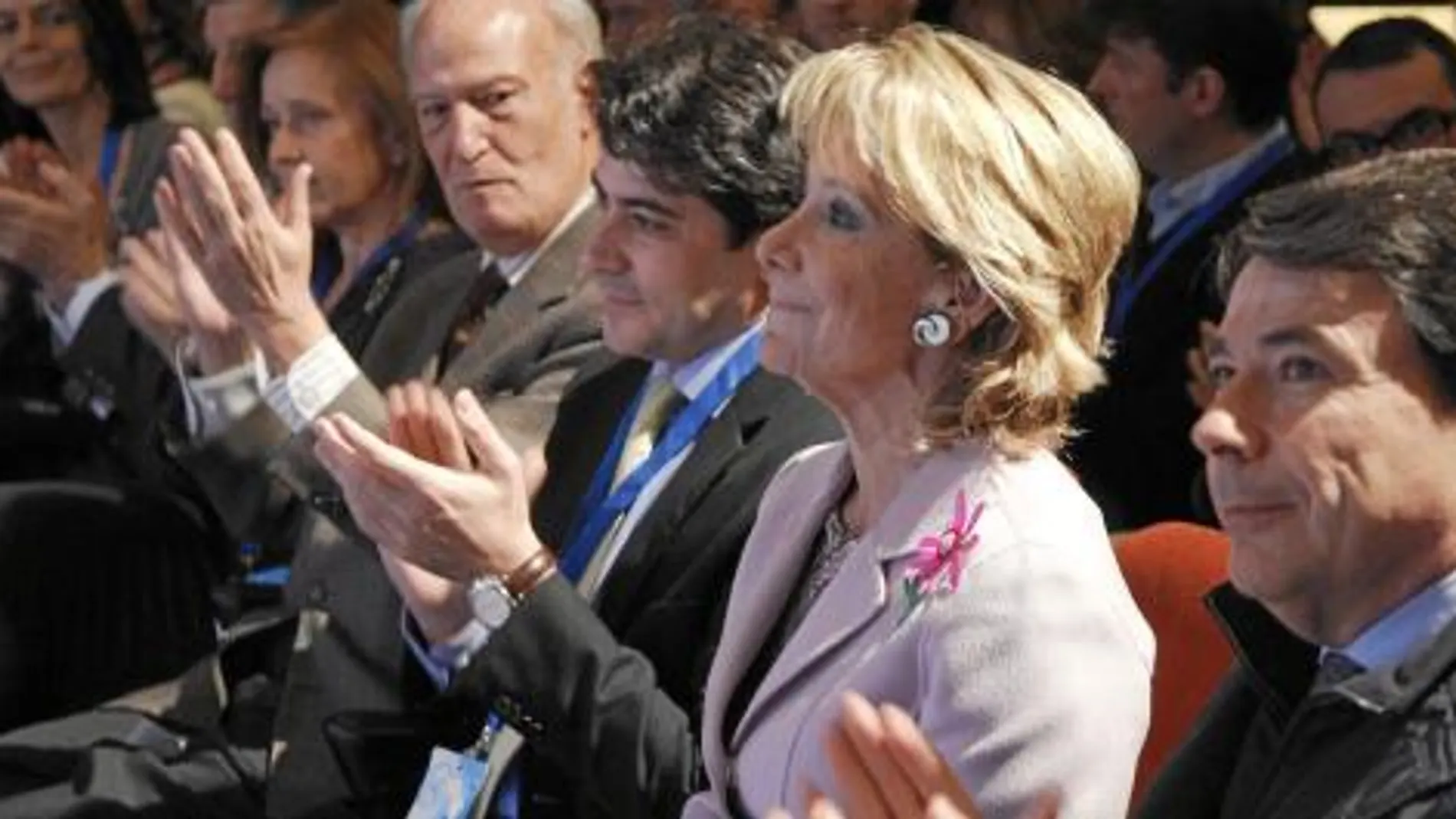 Ignacio González y Esperanza Aguirre acudieron a la investidura de David Pérez como presidente de la FMM