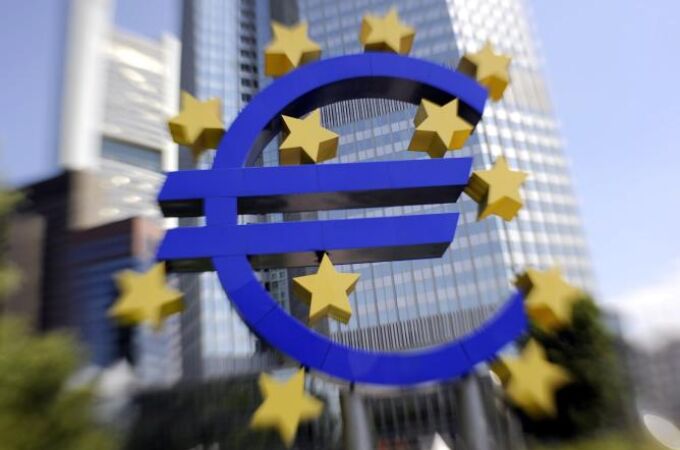 El euro de deprecia casi un 5% en lo que de año