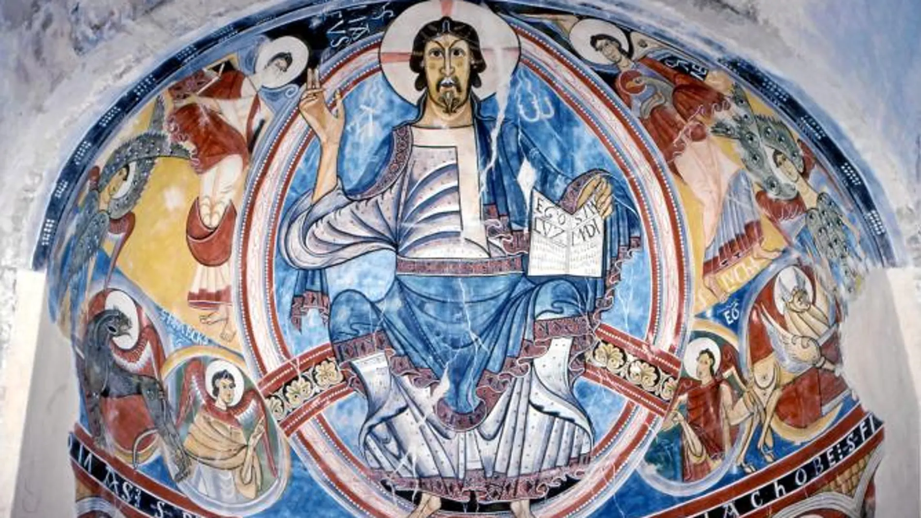 Pantocrátor de San Clemente de Tahull, una de las mejores expresiones del románico