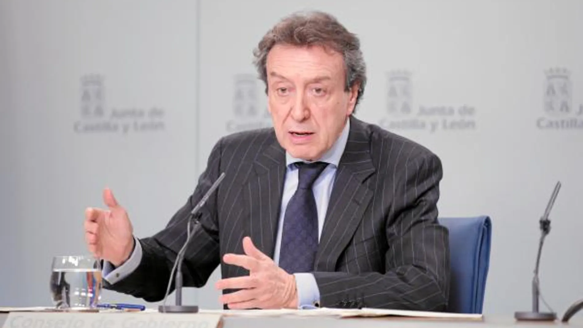 El portavoz José Antonio de Santiago-Juárez explica los acuerdos aprobados por el Consejo de Gobierno