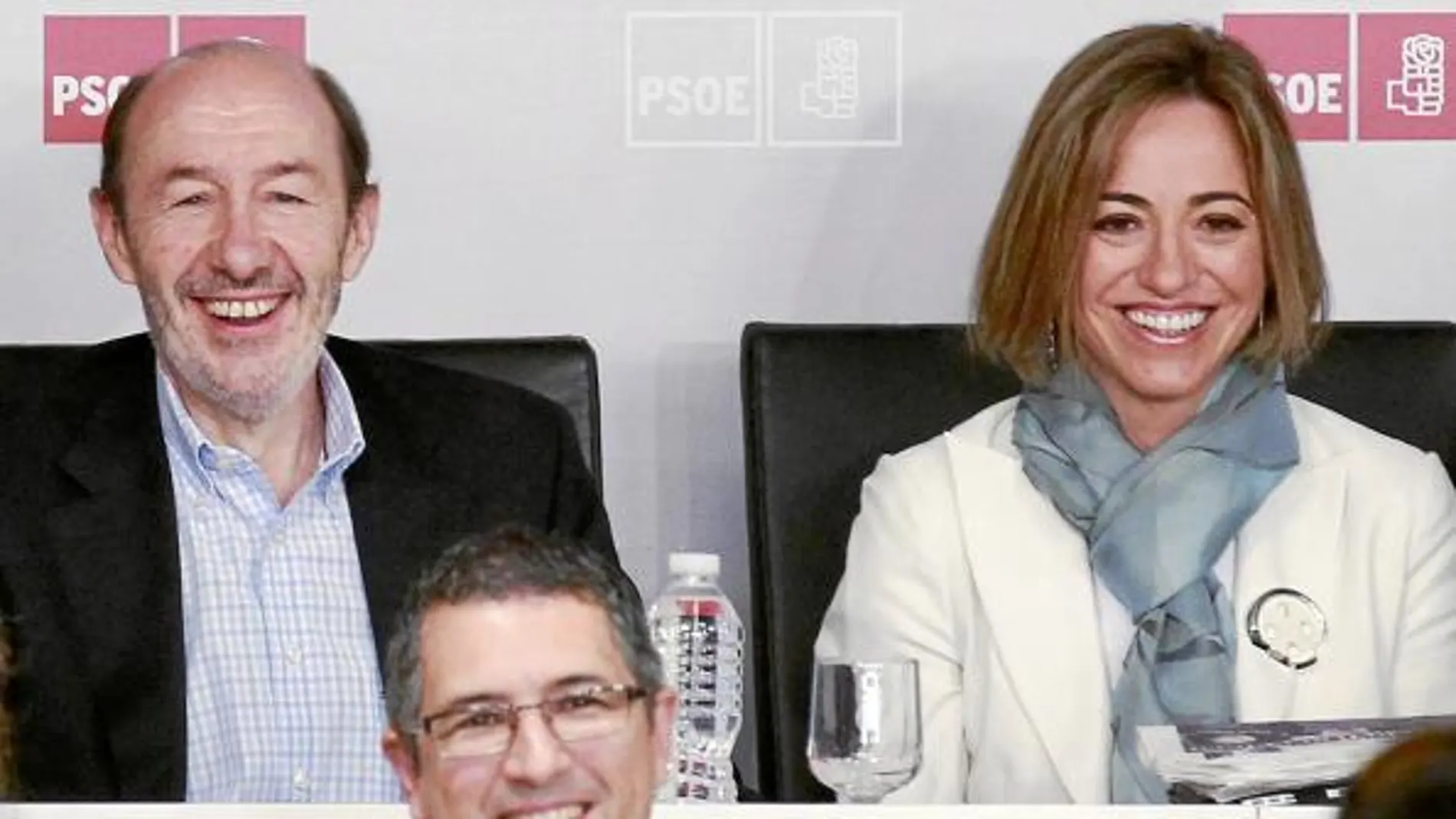Rubalcaba y Chacón, sonrientes ayer durante el Comité Federal del PSOE