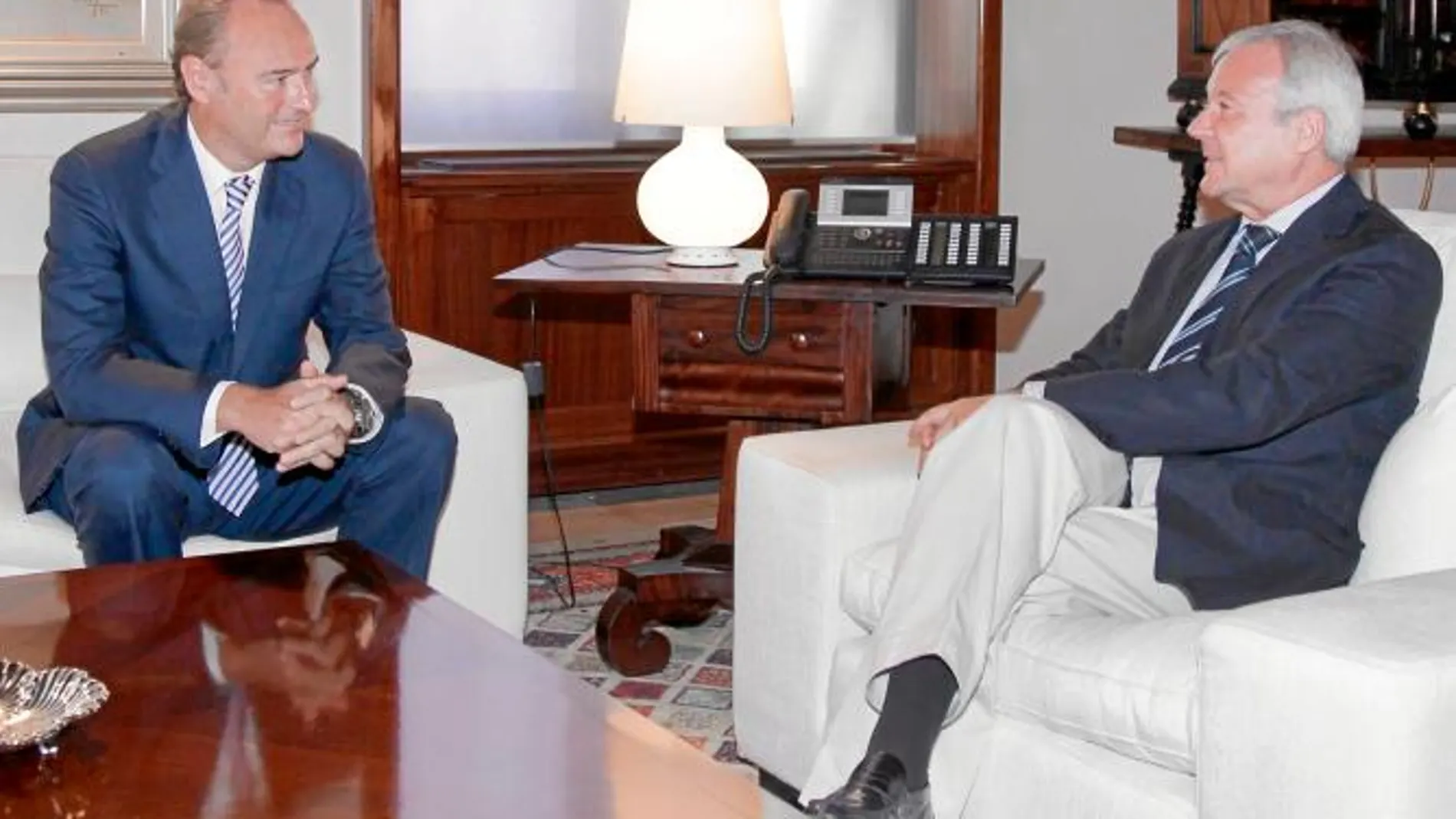 El presidente Fabra se reunió ayer con su homólogo murciano, Ramón Luis Valcárcel