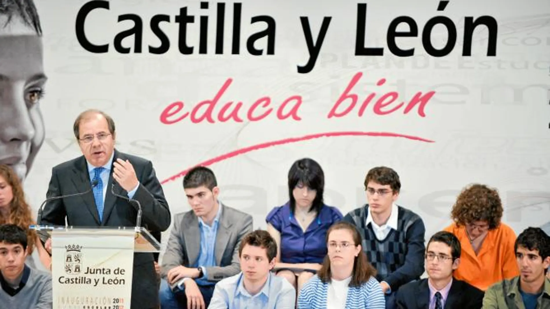 El presidente Juan Vicente Herrera, durante la presentación del curso, en el Conservatorio de Palencia