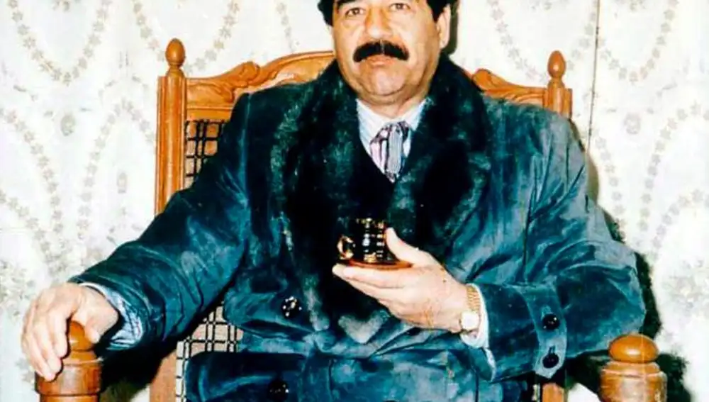 Foto de archivo del ex presidente Sadam Husein
