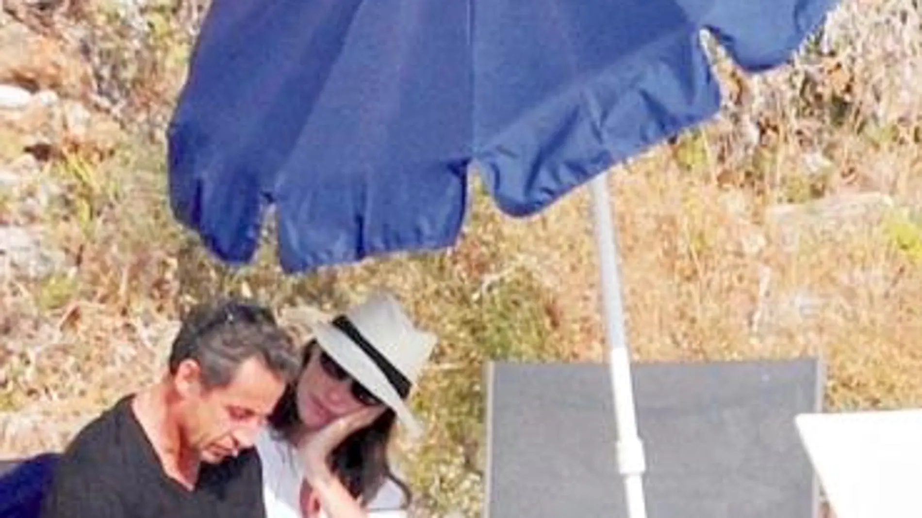 En julio, el matrimonio Sarkozy disfrutó de unos días de descanso en el islote de Cap Negre, en la Costa Azul