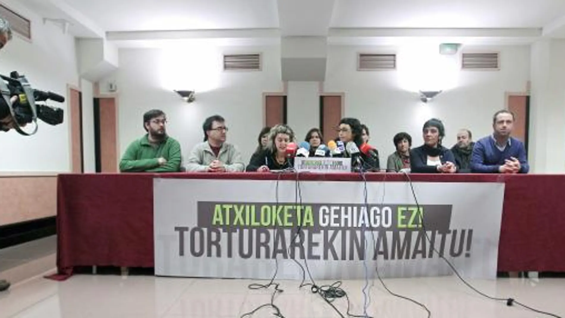 EA, Aralar y la izquierda abertzale exigen que se «acaben» las detenciones