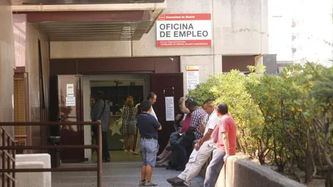 La mitad de los parados lleva más de un año buscando trabajo