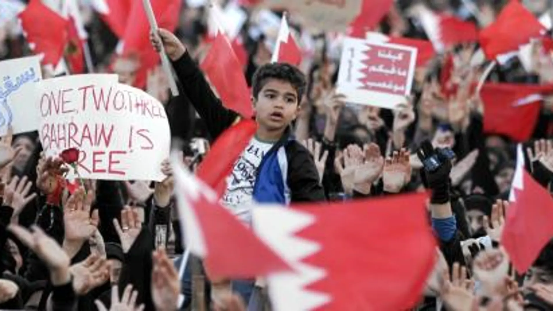 Las protestas contra el Gobierno de Bahréin siguieron ayer en la Plaza de la Perla