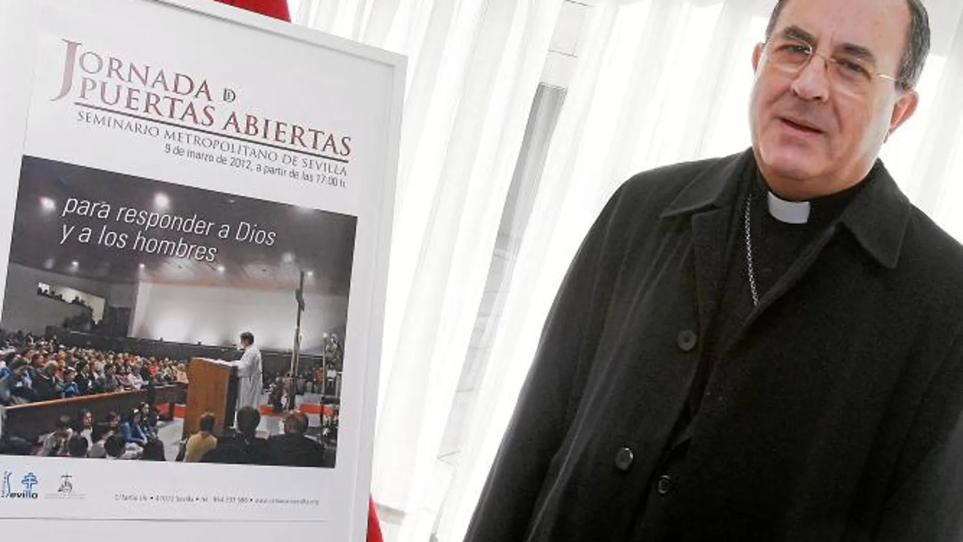 Asenjo anima a ser sacerdote porque «no tenemos paro»