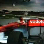 Momento del choque entre Alonso y Hamilton