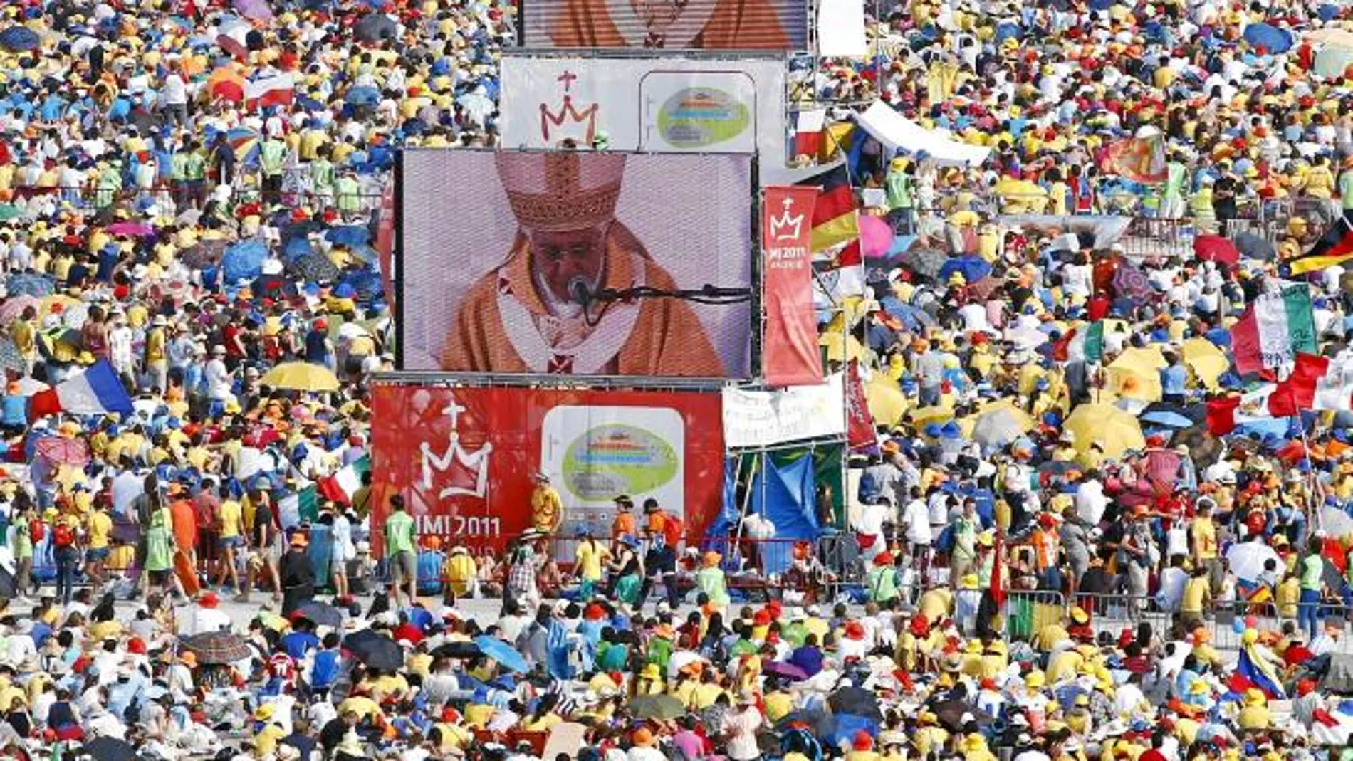 2.000.000 DE ALMAS: La visita de Benedicto XVI reunió en Madrid a los peregrinos más jóvenes