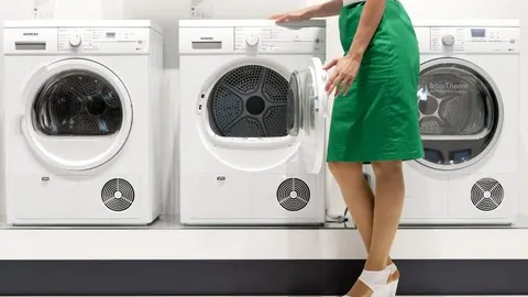 Muestra de lavadoras en una feria de electrodomésticos