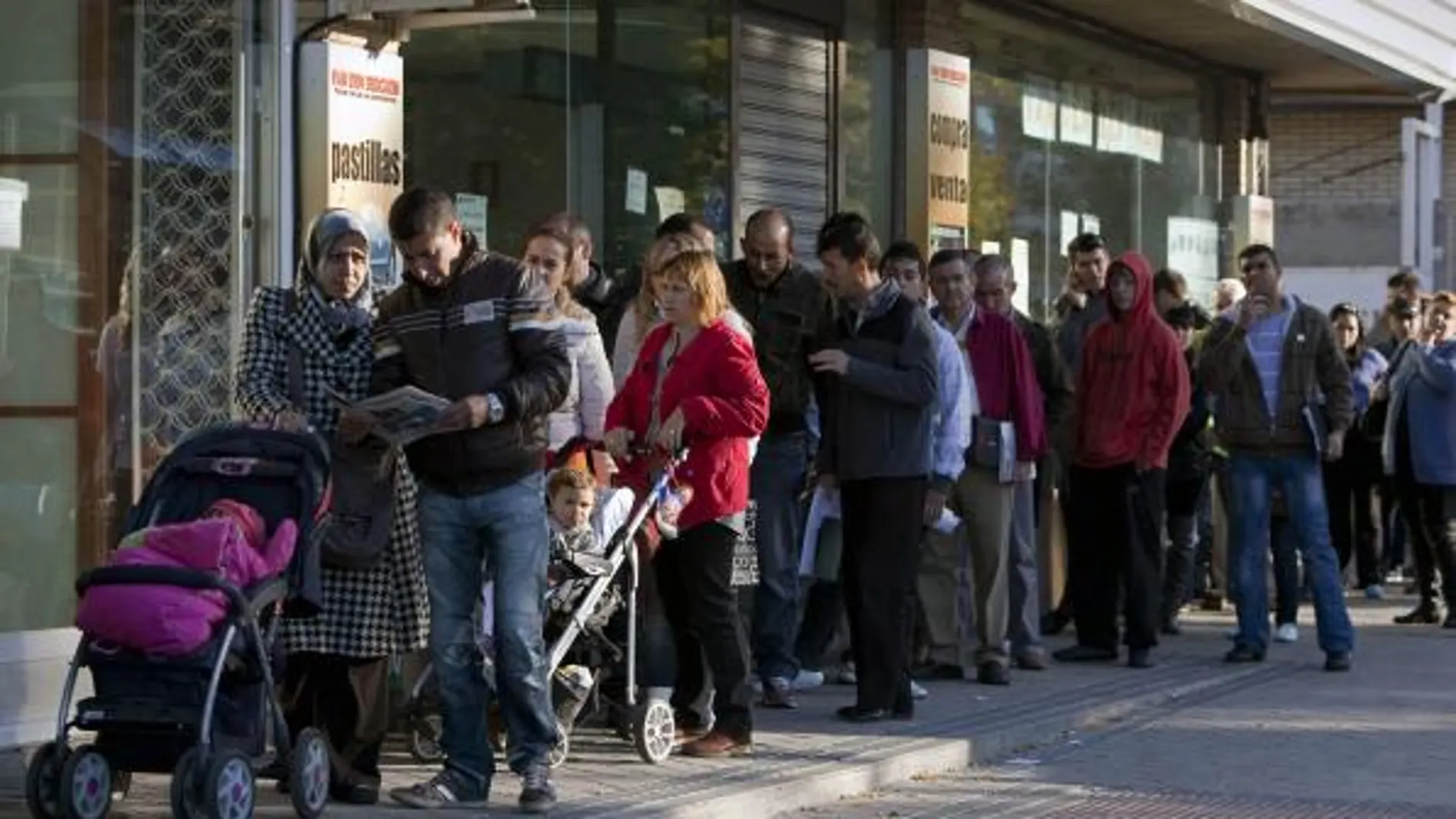 El paro subió en 34.406 personas en marzo y marca un nuevo máximo de 4.333.669