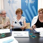 El fiscal jefe del TSJCV, Ricardo Cabedo; Rosa Fuster, la presidenta del Colegio Oficial de Médicos, y la fiscal jefa de Valencia, Teresa Gisbert