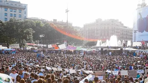 El Govern y el Ayuntamiento permitirán que el 15-M acampe