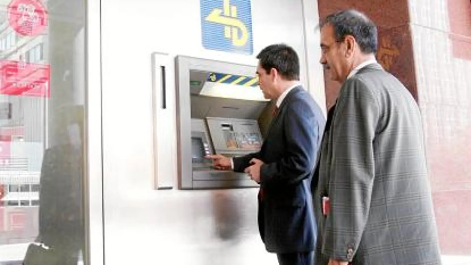 Los consumidores triplican las quejas sobre entidades bancarias