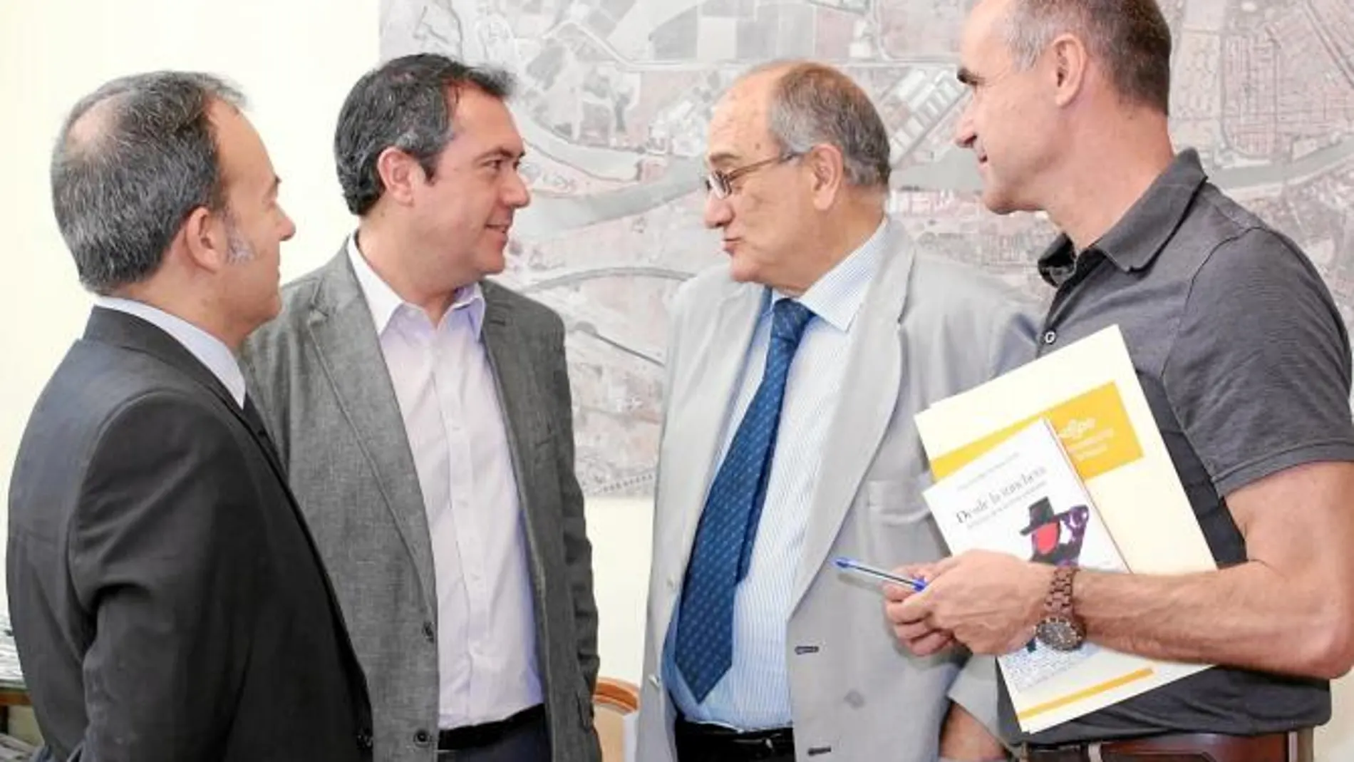 El Pleno cambiará la normativa del CESS tras el boicot de sindicatos e IU