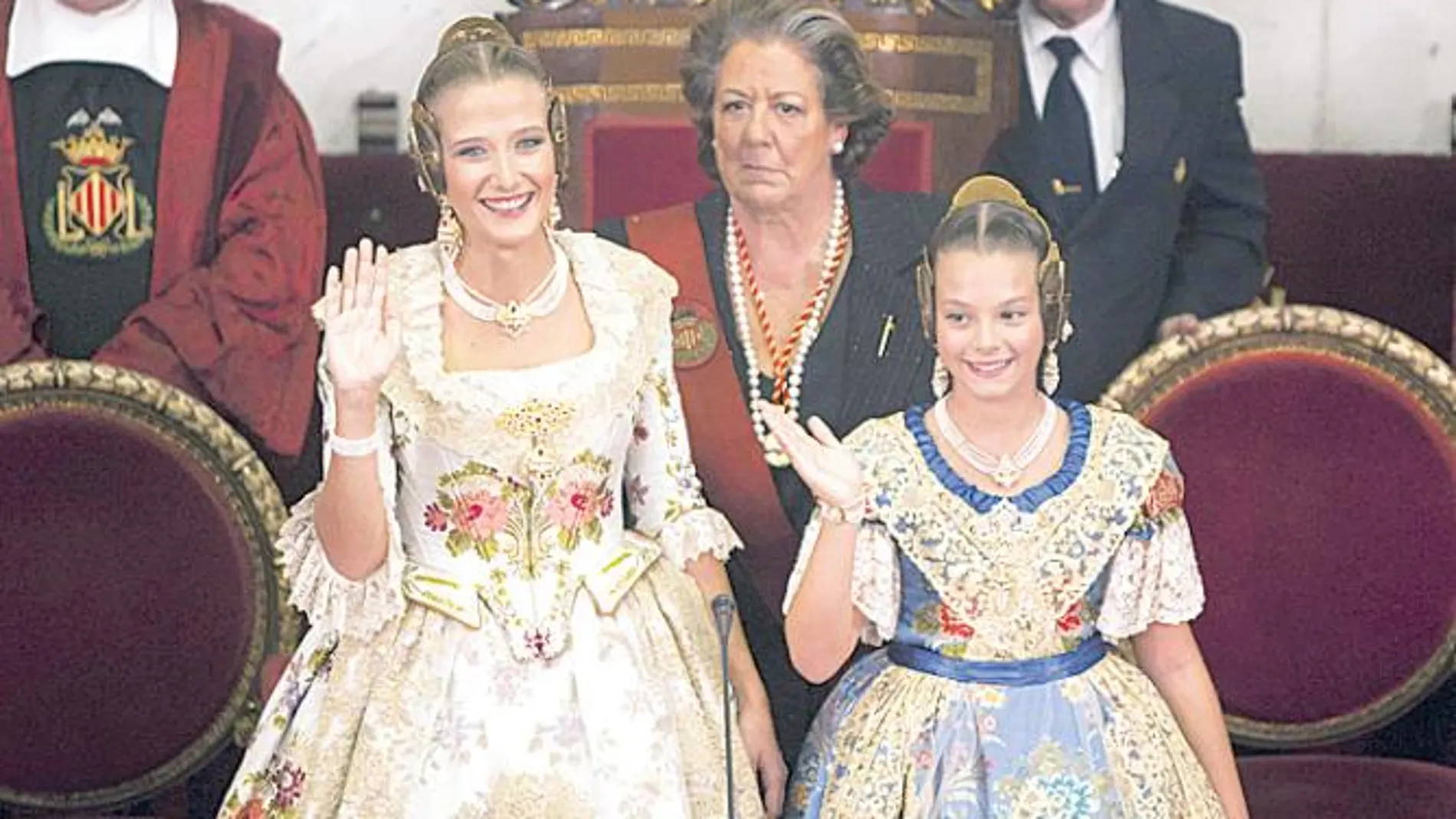 Barberá proclama a las Falleras Mayores de Valencia de 2013