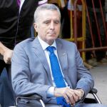 El diestro defenderá a los suyos a capa y espada. Así lo advirtió ayer en un comunicado, en el que lamentó que su familia y amigos tengan que sufrir «un continuo ataque que desborda lo razonable». Asimismo, Ortega Cano quiso hacer pública su intención