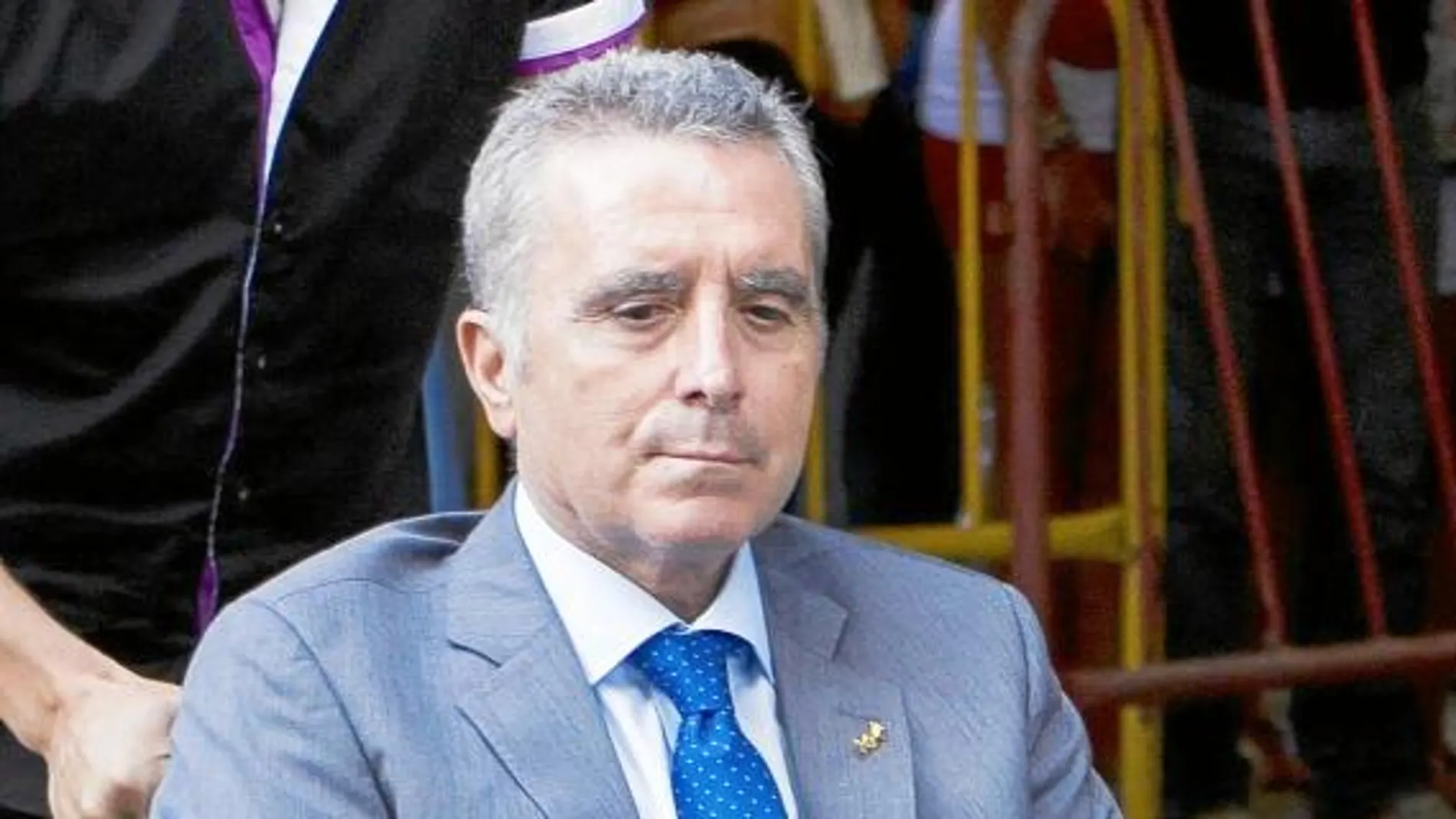 El diestro defenderá a los suyos a capa y espada. Así lo advirtió ayer en un comunicado, en el que lamentó que su familia y amigos tengan que sufrir «un continuo ataque que desborda lo razonable». Asimismo, Ortega Cano quiso hacer pública su intención