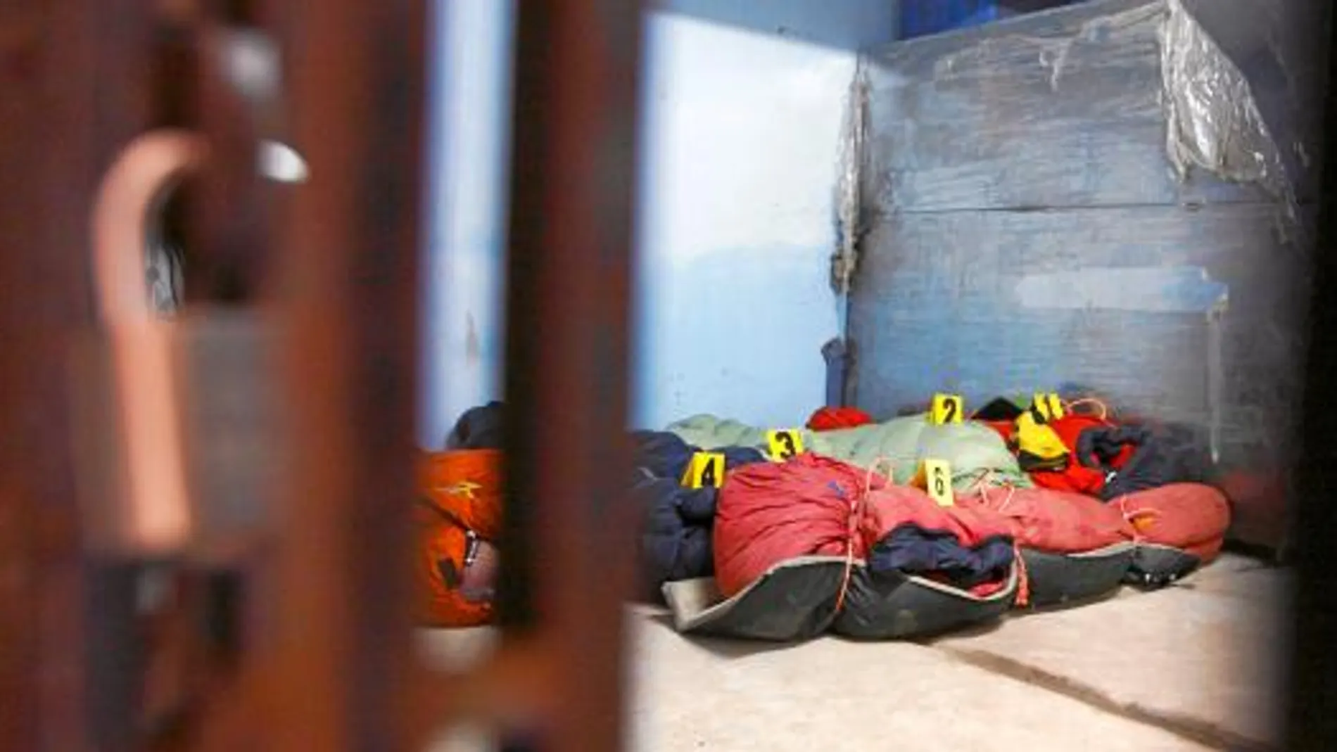 Los cuerpos de los alpinistas fallecidos fueron trasladados a un hospital de Katmandú