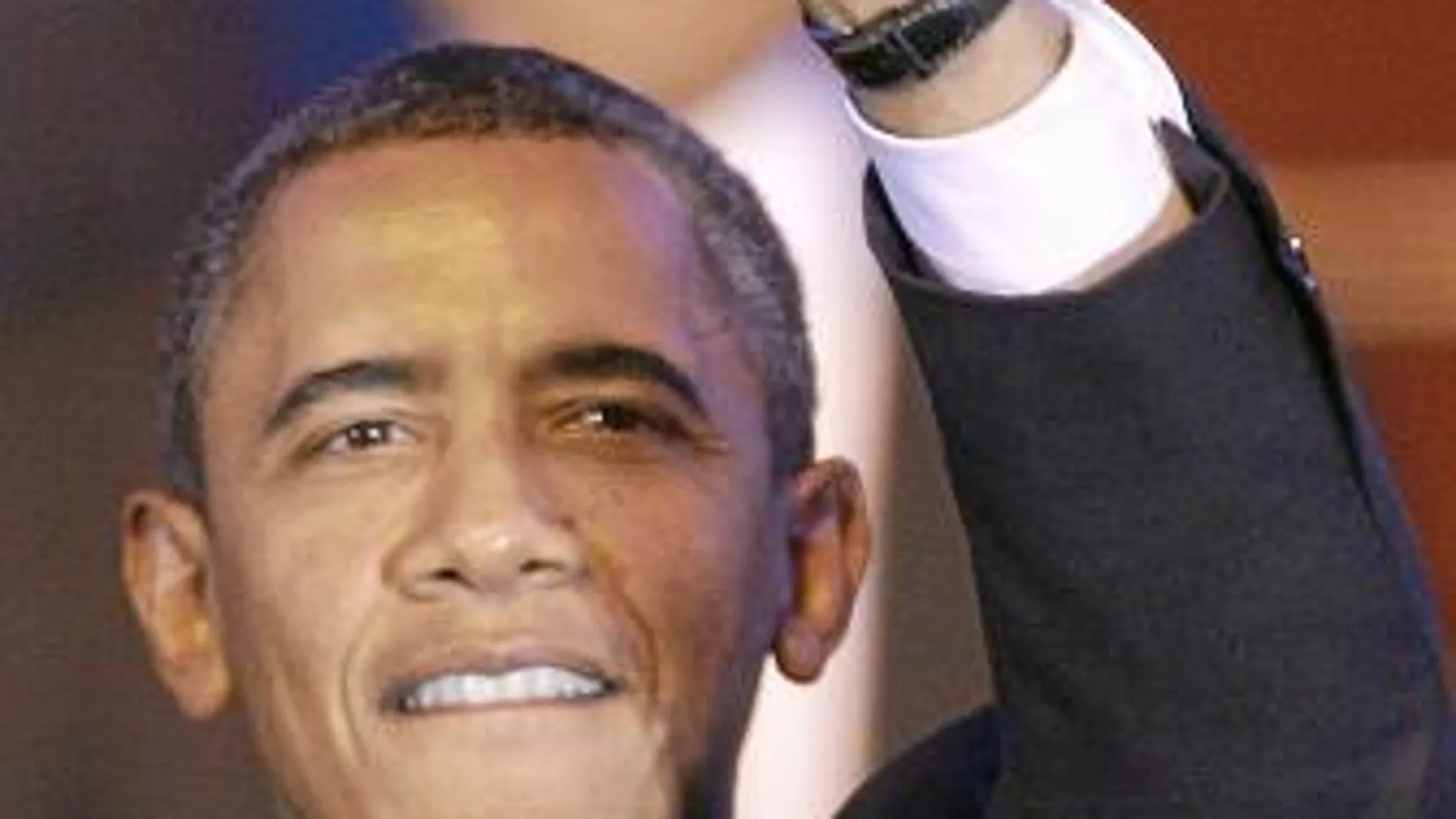 LA GIRA DE obama. Saluda a su llegada a Bali para participar en la Cumbre de la Asociación de Naciones del Sureste Asiático