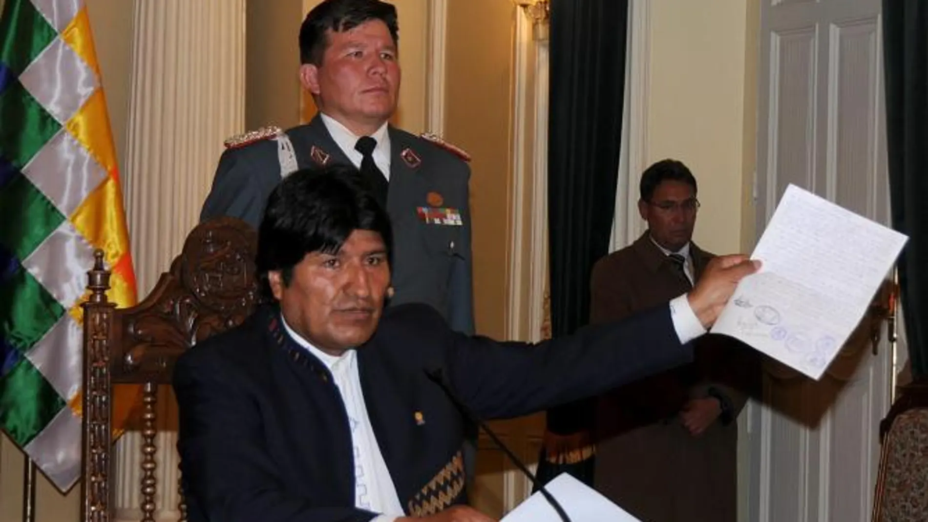 Morales suspende la construcción de una carretera en el Amazonas