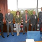 De izquierda a derecha, José Beltrán, redactor jefe de Sociedad y moderador del debate celebrado en la sede de LA RAZÓN; Juan Luis Castro, presidente de Ascabus; Ana Sánchez-Terán, directora comercial de Fiaa-Ifema; José Luis Pertierra, director de Fenebu