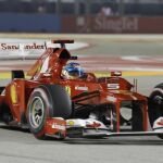 Alonso, tercero, afianza su liderato tras el abandono de Hamilton