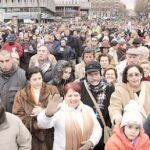 Contra el frío: guitarras, panderetas, mantas y biblias contra el frío