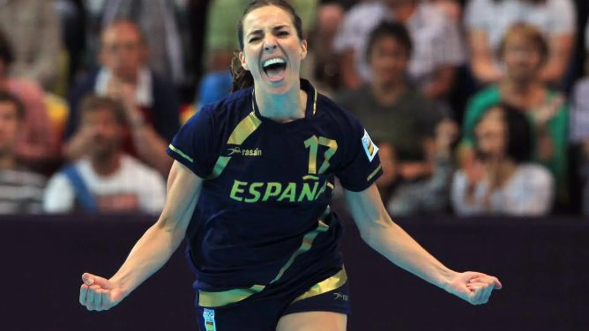 La jugadora de España Elizabeth Pinedo celebra un gol ante Croacia