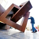 Esculturas de gran formato de Farhi embellecen la avenida de la Libertad