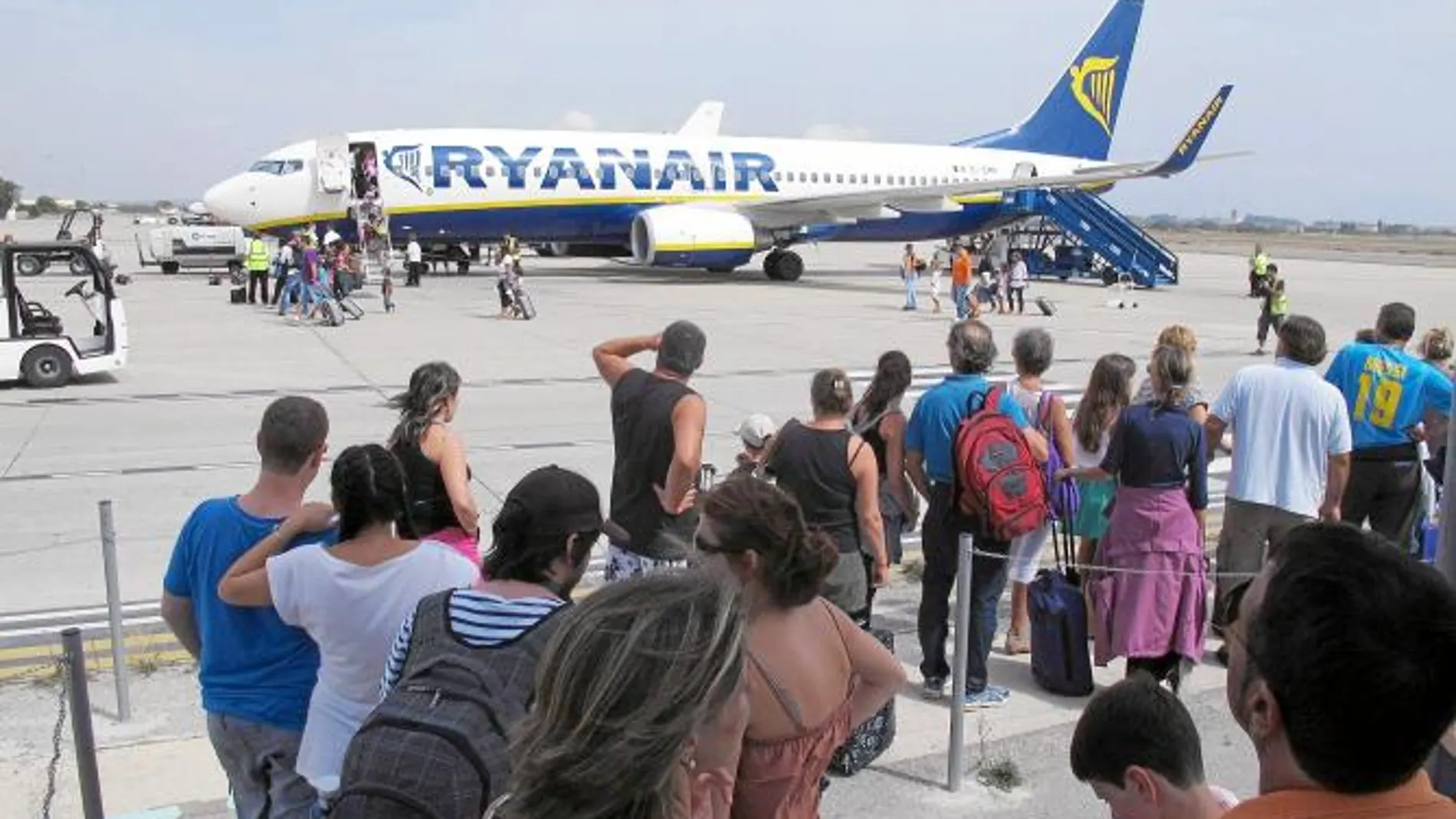 Ryanair cerró su base en el aeropuerto de Manises en noviembre de 2008 y la reabrió en octubre de 2010
